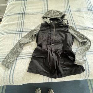 Women's Black detachable Gray Hood Jacket adjustable waist fleece sleeves Sz S